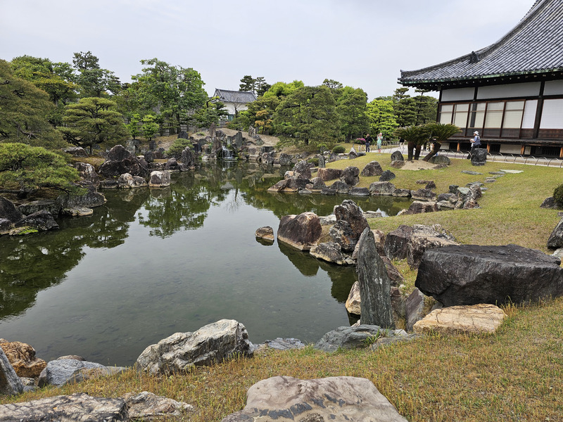 Kyoto Nijo castle palace and pond