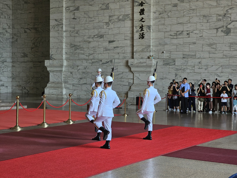 Taipei Chiang Kai-shek Memorial Hall changing of the guard