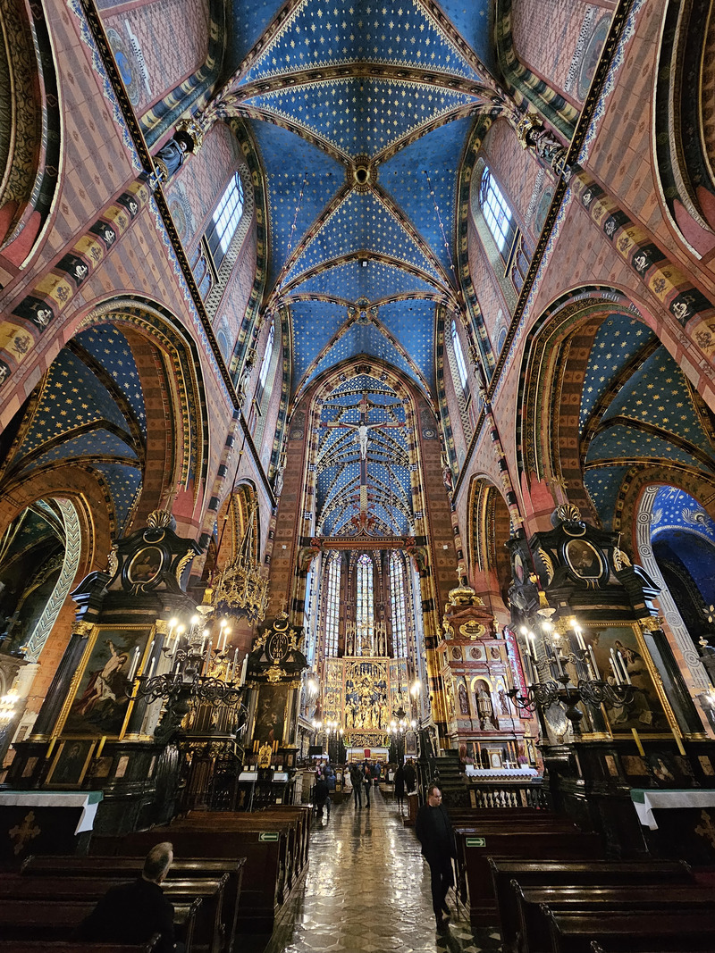 St Mary's Basilica interior